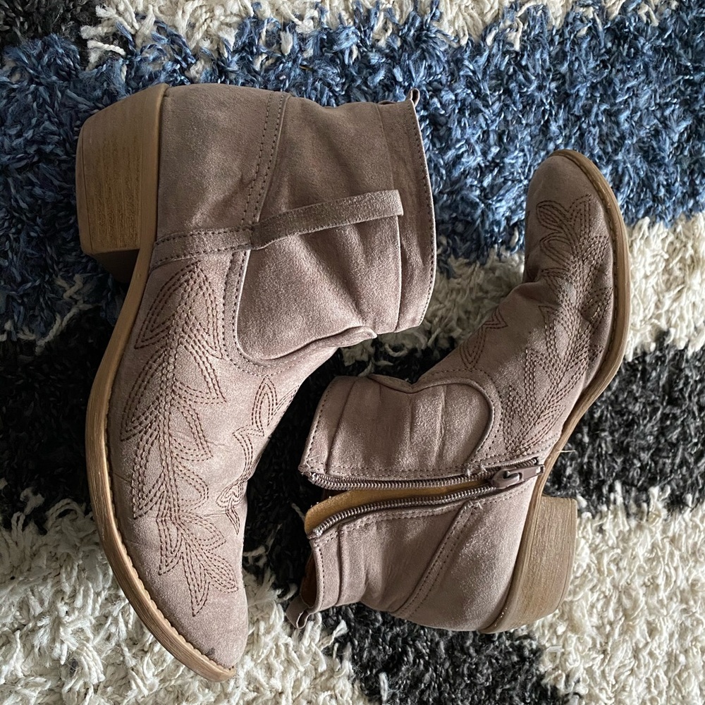 Beige booties - Picture 4 of 7